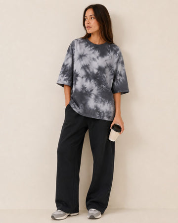 WHITE & BLACK TIE DYE WOMEN'S OVERSIZED T-SHIRT