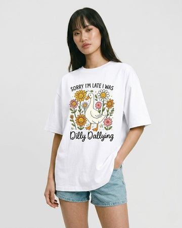 DILLY DALLYING WOMEN OVERSIZED GRAPHIC T-SHIRT