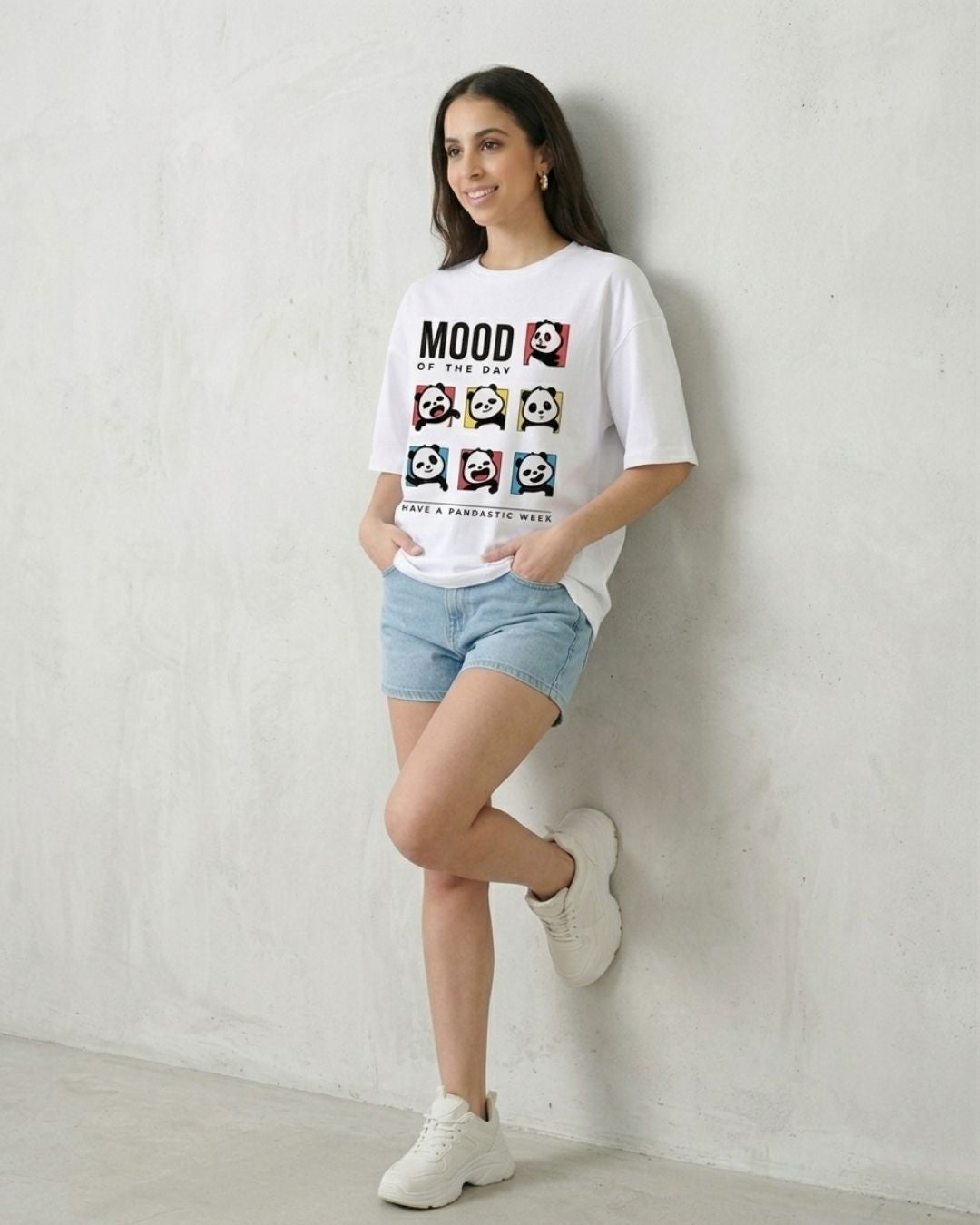 MOOD OF THE DAY WOMEN OVERSIZED GRAPHIC T-SHIRT
