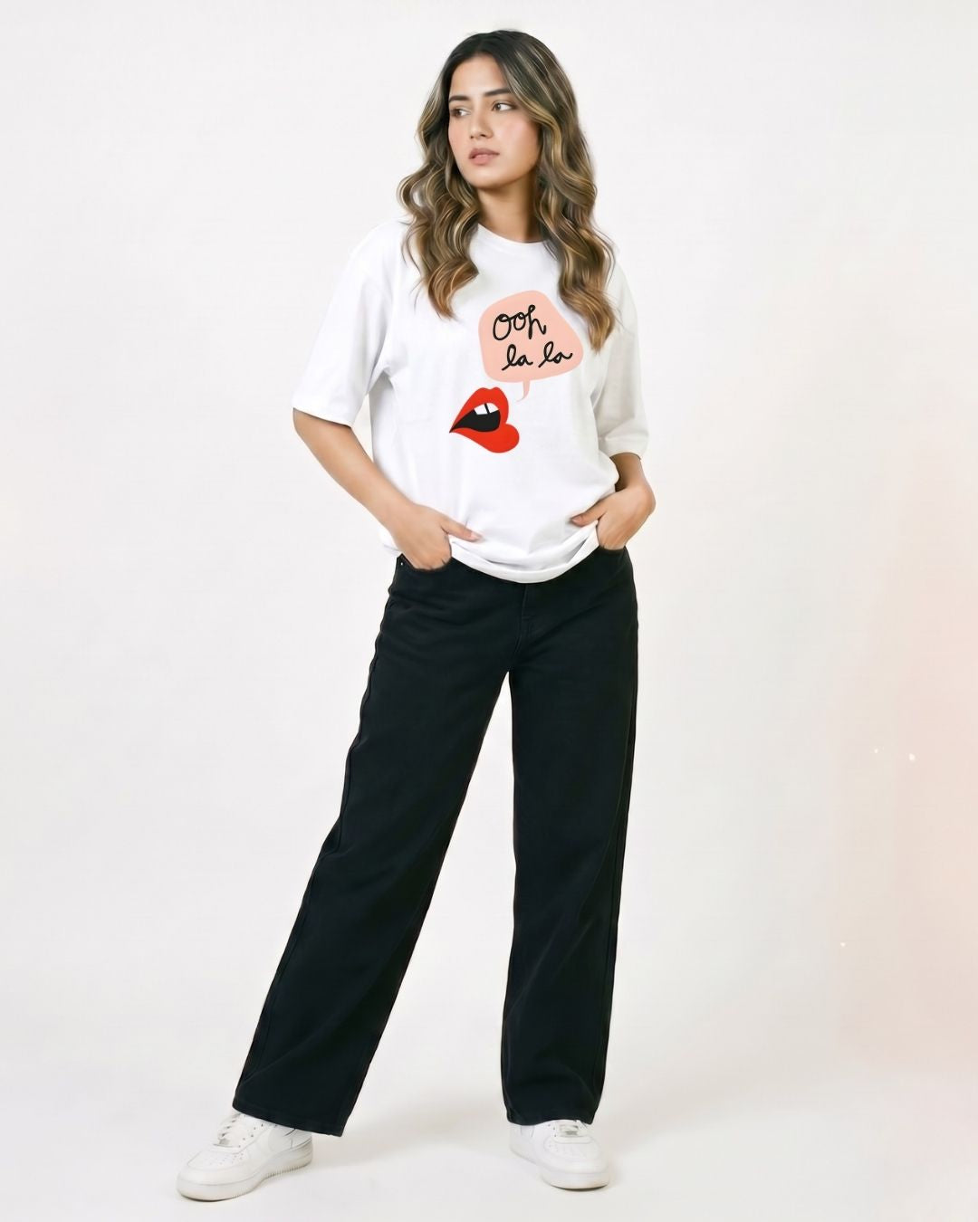 OOH LA LA WOMEN OVERSIZED GRAPHIC T-SHIRT