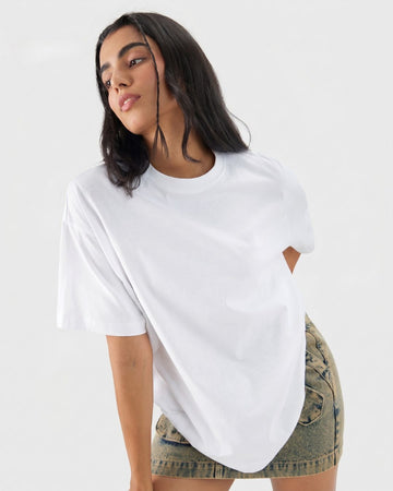 WHITE WOMEN'S OVERSIZED CLASSIC T-SHIRT