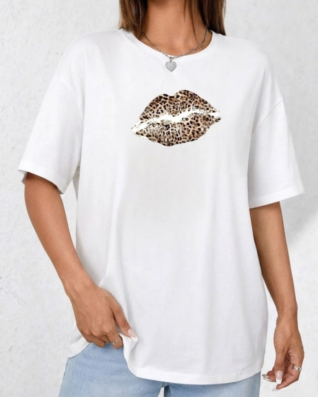 WILD KISS WOMEN OVERSIZED GRAPHIC T-SHIRT